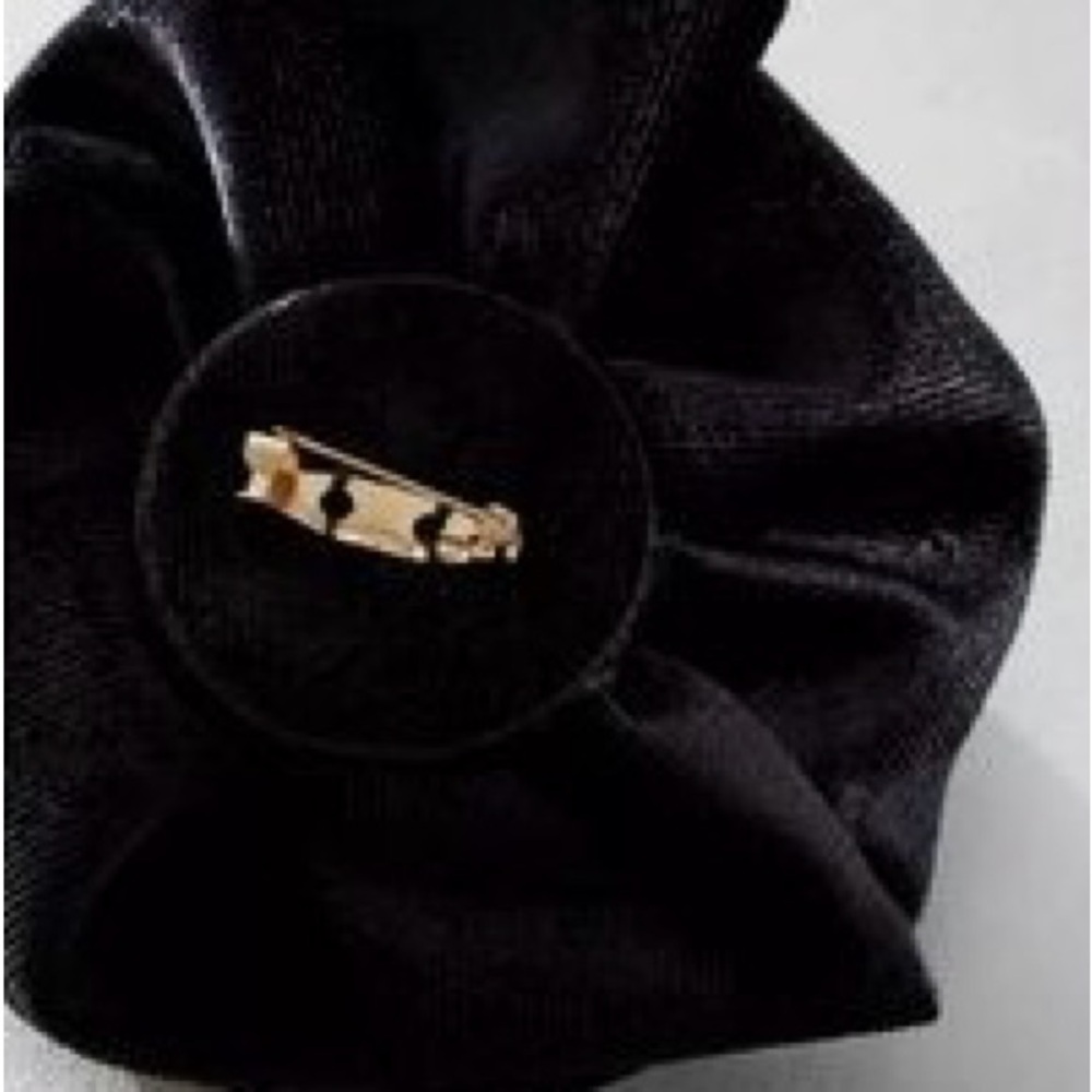 NWT Free People Velvet Rosette Stud Earring Pack & Brooch - Black, Blue, Pink - Picture 8 of 10